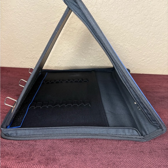 Black and Blue Hardcover Zippered Sketchbook Binder - Picture 10 of 12